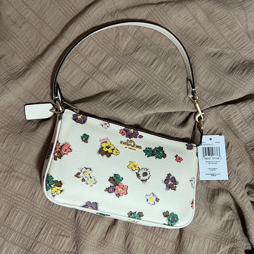 COACH NOLITA 19